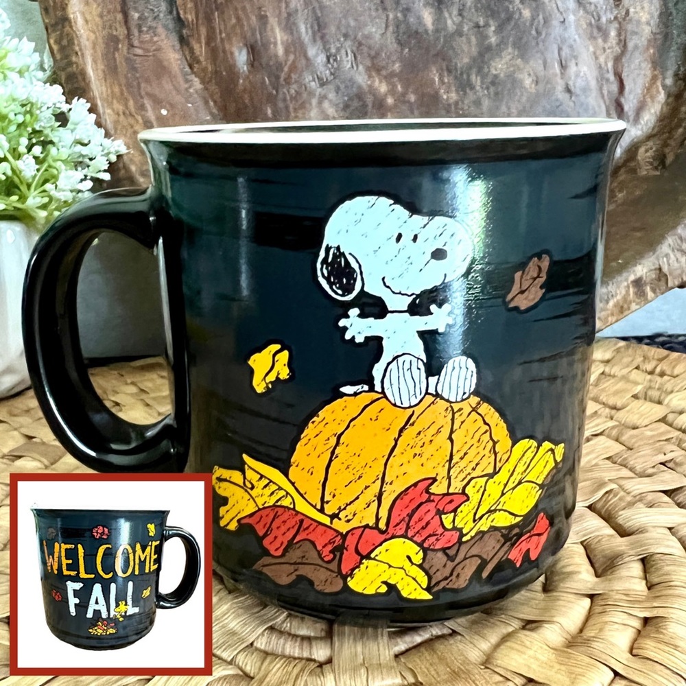 Large PEANUTS Snoopy Welcome Fall Coffee Mug 20 oz Black Ceramic Cup with Snoopy